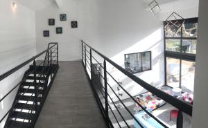 Villas provencal farm house with heated pool located to salon de provence, 12 people : photos des chambres