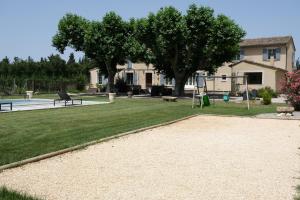 Villas typical provencal mas with heated pool, 10 people, in the countryside of cavaillon, luberon, provence. : photos des chambres