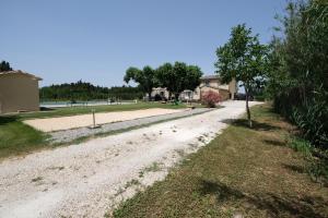 Villas typical provencal mas with heated pool, 10 people, in the countryside of cavaillon, luberon, provence. : photos des chambres