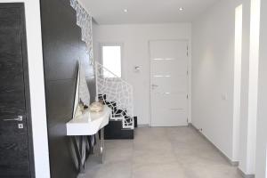 Villas charming villa with heated pool, 14 people, located in aureille, near les baux de provence, in the alpilles : photos des chambres