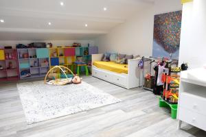 Villas charming villa with heated pool, 14 people, located in aureille, near les baux de provence, in the alpilles : photos des chambres