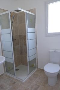 Villas charming villa with heated pool, 14 people, located in aureille, near les baux de provence, in the alpilles : photos des chambres