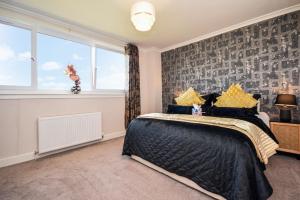 Laudervale East Penthouse Loch Lomond