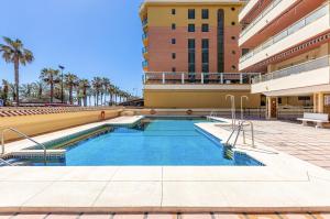 797 HOLIDAY RENTALS - Moderno piso en primera linea de playa