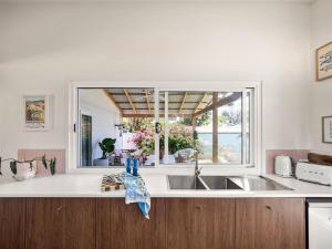 Stylish Shack Falcon Bay