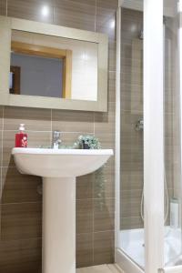 Bonito atico zona hospital con garaje