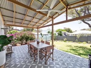 Stylish Shack Falcon Bay