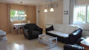 Casa con terraza y piscina R14 by Novadesta