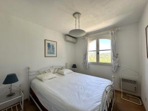 Villas L-Oulivo, Villa pour 10 personnes avec piscine privee dans le Domaine de Valcros a La Londe-les-Maures : photos des chambres