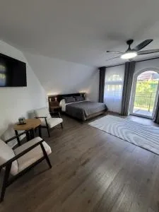 Dworek Antołówka - Stozh