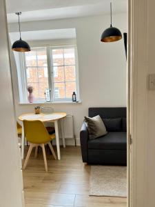 Flat in Victorian West Kensington Mansion