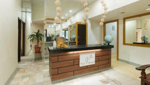 RedDoorz @ The VJour Hotel Angeles