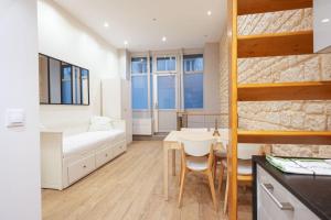Loft 2 BR Marais, Notre Dame AC by LCC Agency