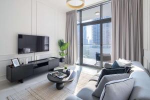 Frank Porter - Dezire Residences