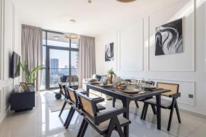 Frank Porter - Dezire Residences