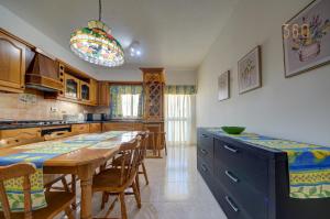 Traditional Maltese Escape with Rooftop Terrace by 360 Estates