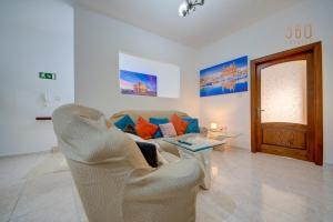 Traditional Maltese Escape with Rooftop Terrace by 360 Estates