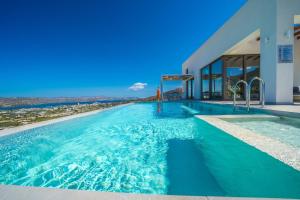 Villa Con Vista- Heated Pool 4 bdr sleeps 8