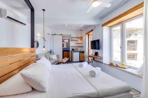 Skiff - Transformed studio on the waters edge