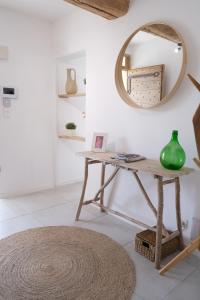 Villas charming house with private pool in lagnes, near isle sur la sorgue, in the luberon, in Provence, for 8 people : photos des chambres