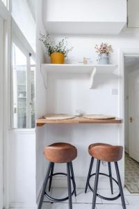 Studio Flat in Victorian West Kensington Mansion with balcony