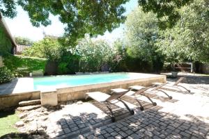 Villas charming provencal house with private pool for 4 people in cheval blanc, luberon. : photos des chambres