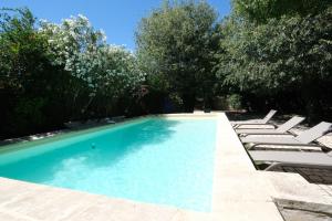 Villas charming provencal house with private pool for 4 people in cheval blanc, luberon. : photos des chambres