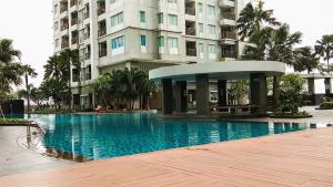 Great Choice and Strategic 1BR Apartment at Thamrin Residence By Travelio