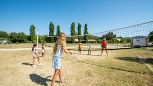 Campings Camping Domaine Du Golfe De Saint Tropez : photos des chambres