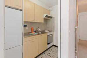 Studio lumineux avec vue sur les montagnes