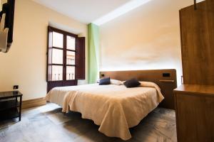 Apartamentos Reyes Católicos by Medina Living