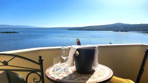 Sveti Duh Apartment Seaview - 4hvězdičkové hotely ve městě Posedarje