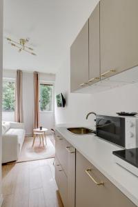 Bluestay 806 - Superb studio