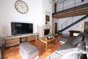 Villas magnificent individual villa with heated swimming pool, in aureille, in the alpilles - 10 persons : photos des chambres