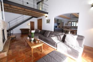 Villas magnificent individual villa with heated swimming pool, in aureille, in the alpilles - 10 persons : photos des chambres