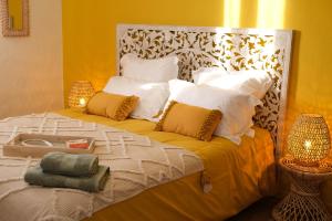 Villas magnificent individual villa with heated swimming pool, in aureille, in the alpilles - 10 persons : photos des chambres
