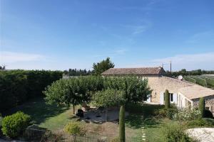 Villas Air-conditioned Provencal farmhouse with private pool, view magnificent, located in Lagnes, close Isle S/Sorgue, 9 people : photos des chambres