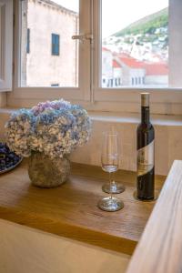 Luxury Apartment Lina - II