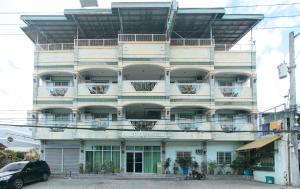 RedDoorz @ Orsu Hotel Angeles Pampanga