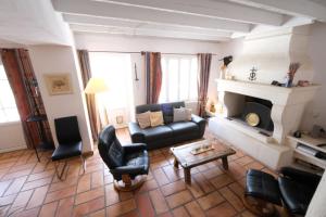 Maisons de vacances pleasant holiday rental with swimming pool, in moules, near arles, between the camargue and the alpilles – 6 people : photos des chambres