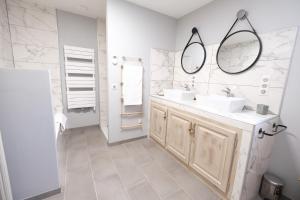 charming house with private pool in the heart of the village of aureille in the alpilles, 6 people.