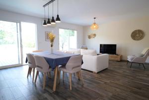 Villas charming house in a quiet environment with private swimming pool, near the village center of maussane-les-alpilles - 8 people : photos des chambres