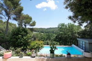 Villas superb villa with private pool, with magnificent view of the luberon, in the heart of provence, 8 persons : photos des chambres