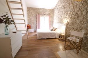 Villas property in les baux de provence, private pool, magnificent view, ideal for 10 people in the alpilles. : photos des chambres