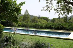 Villas property in les baux de provence, private pool, magnificent view, ideal for 10 people in the alpilles. : photos des chambres