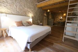 Villas property in les baux de provence, private pool, magnificent view, ideal for 10 people in the alpilles. : photos des chambres