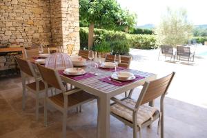 Villas Air-conditioned villa with private pool overlooking Roussillon - Luberon - 8 people. : photos des chambres