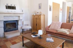 Villas Air-conditioned villa with private pool overlooking Roussillon - Luberon - 8 people. : photos des chambres