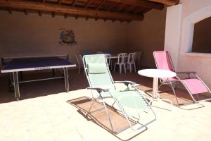 Villas pretty detached villa with private swimming pool, in Aureille, in the alpilles - 8 people : photos des chambres