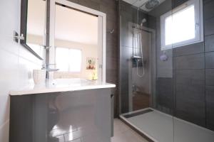 Villas Nice villa with pool in Eyguieres Alpilles 6 people : photos des chambres